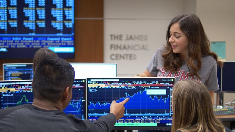 Students with a Bloomberg Terminal